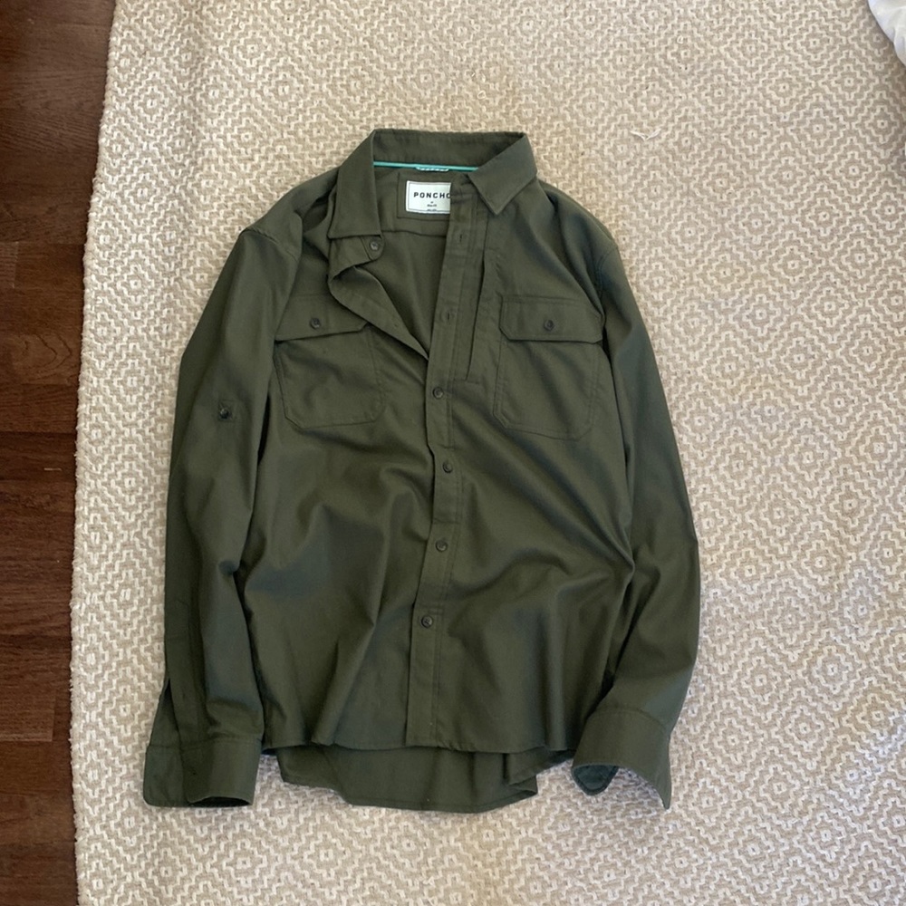 Poncho medium slim fit long sleeve shirt.